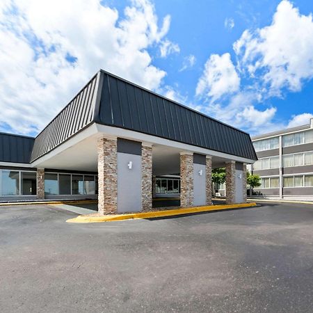 Quality Inn Dayton Airport Englewood Экстерьер фото