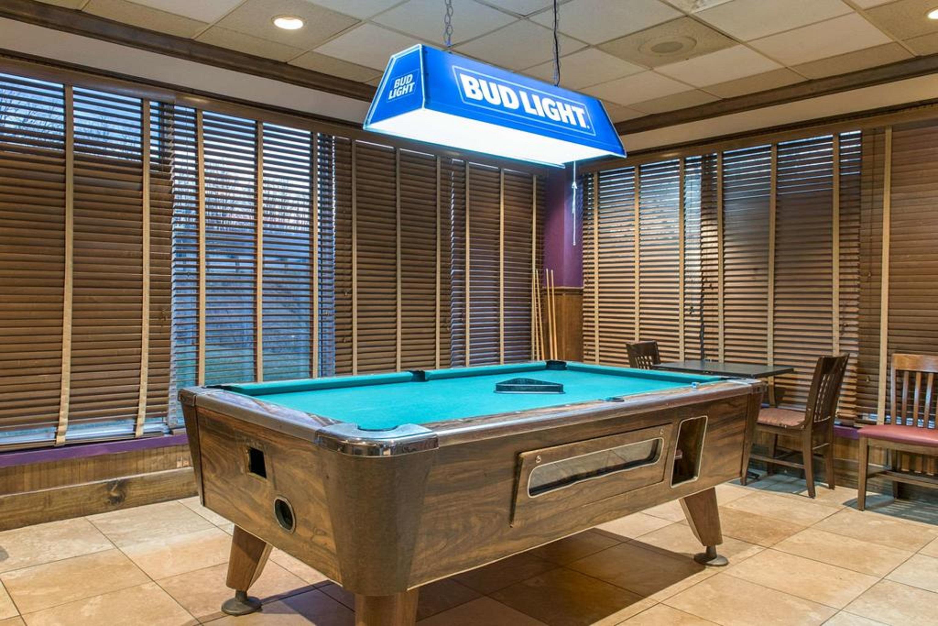 Quality Inn Dayton Airport Englewood Экстерьер фото