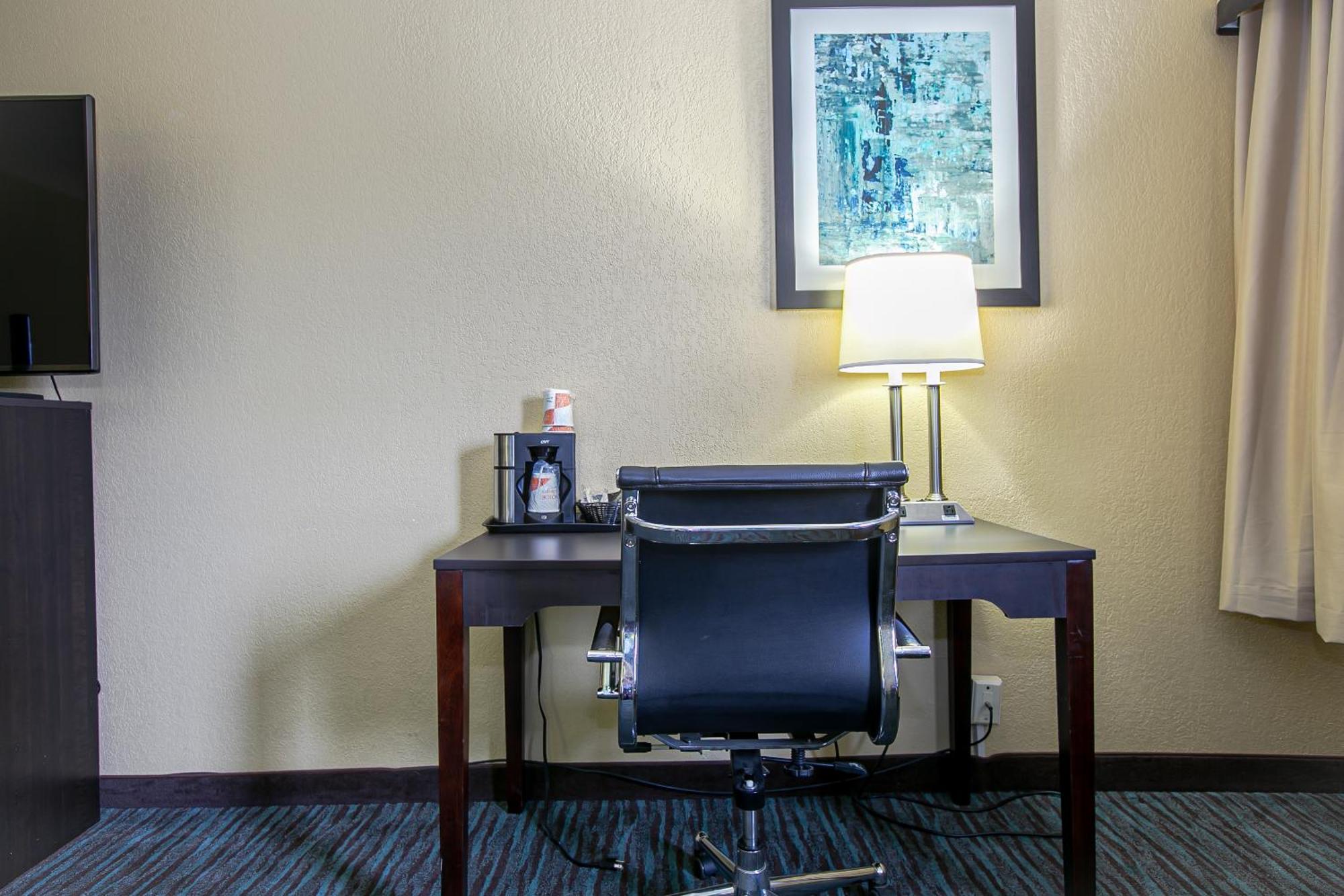 Quality Inn Dayton Airport Englewood Экстерьер фото