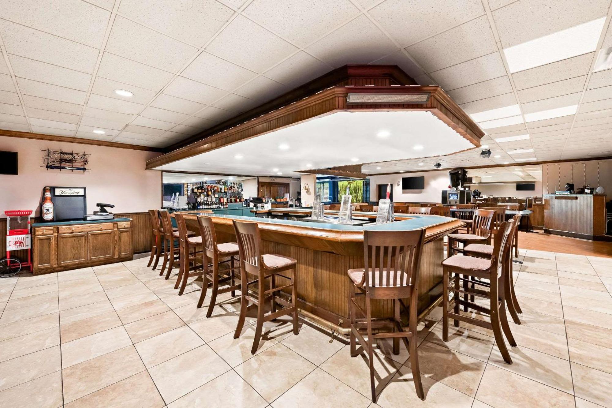 Quality Inn Dayton Airport Englewood Экстерьер фото