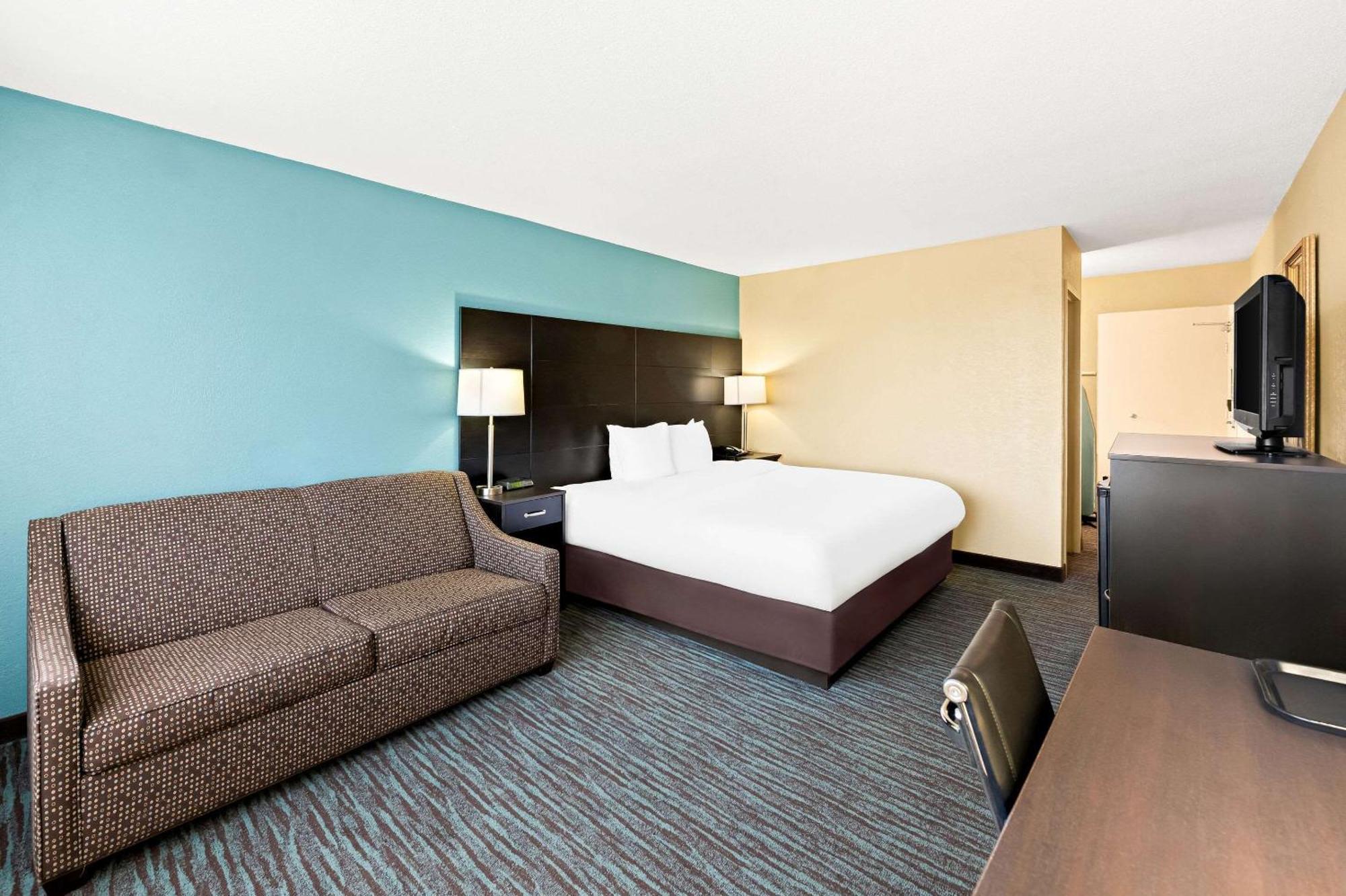 Quality Inn Dayton Airport Englewood Экстерьер фото