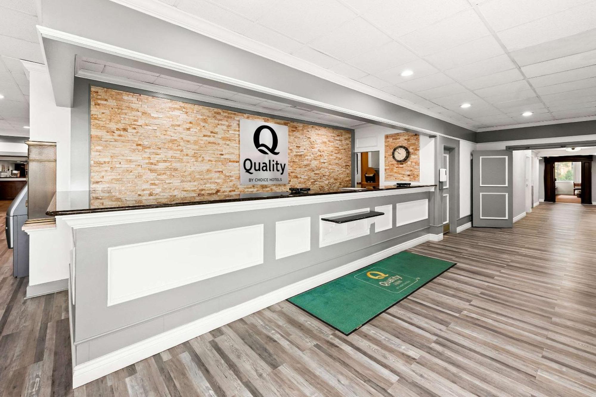 Quality Inn Dayton Airport Englewood Экстерьер фото